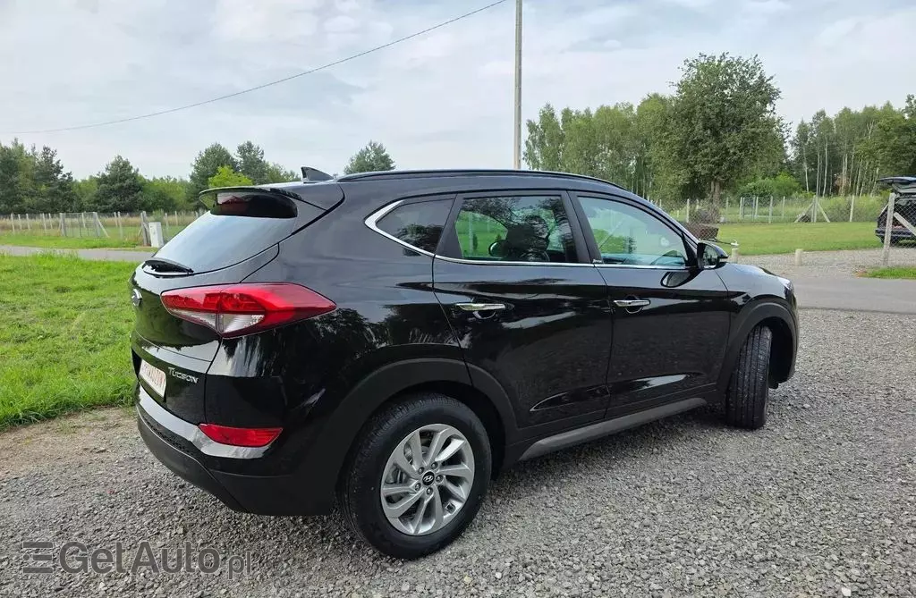HYUNDAI Tucson 