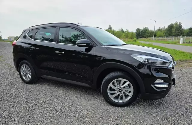 HYUNDAI Tucson 