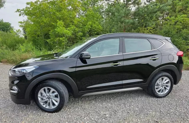 HYUNDAI Tucson 