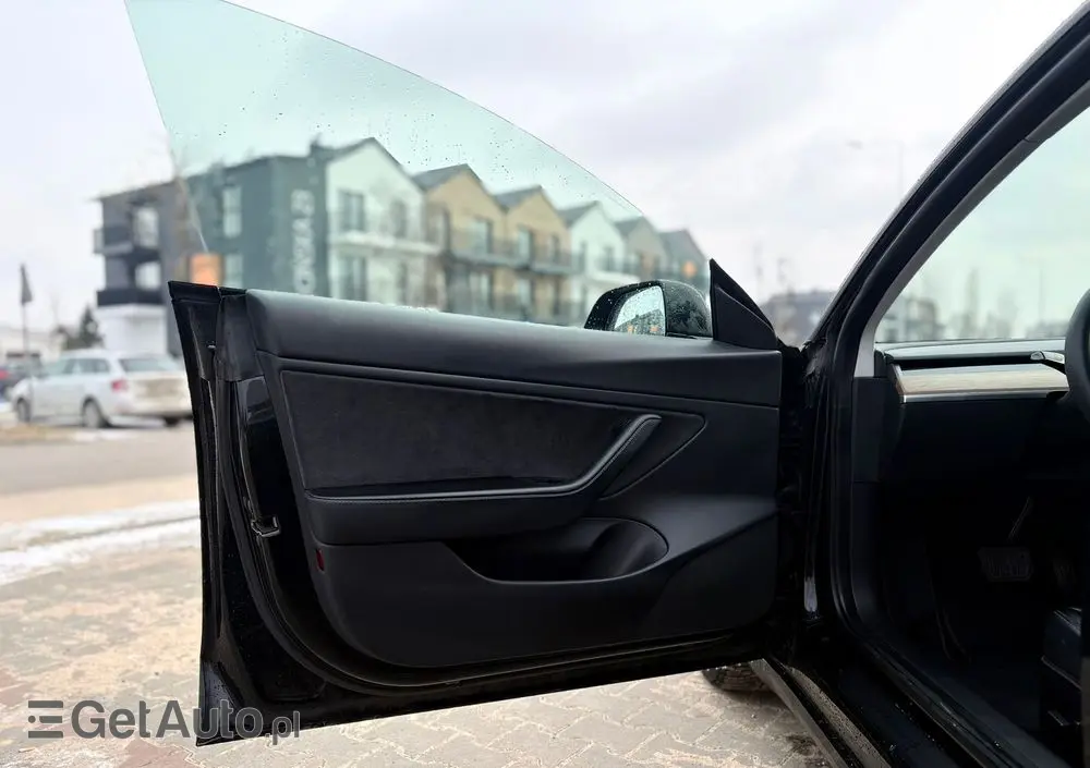 TESLA Model 3 Langstreckenbatterie Allradantrieb Dual Motor