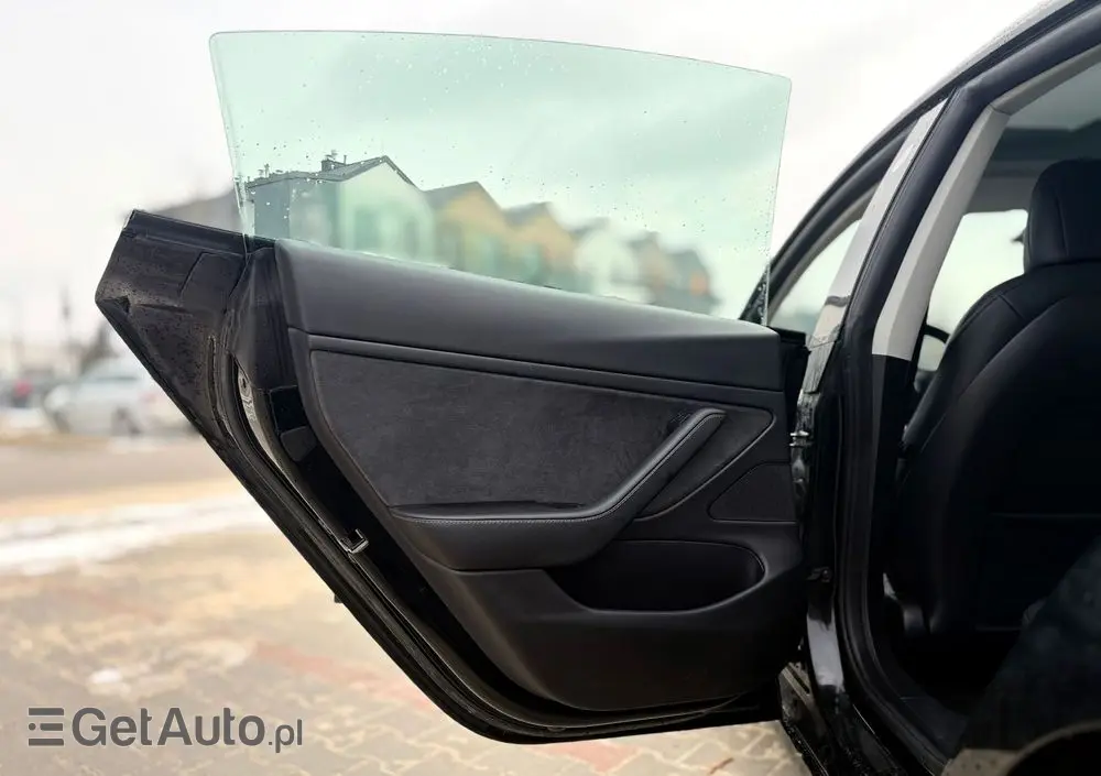 TESLA Model 3 Langstreckenbatterie Allradantrieb Dual Motor