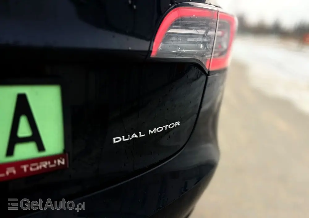 TESLA Model 3 Langstreckenbatterie Allradantrieb Dual Motor