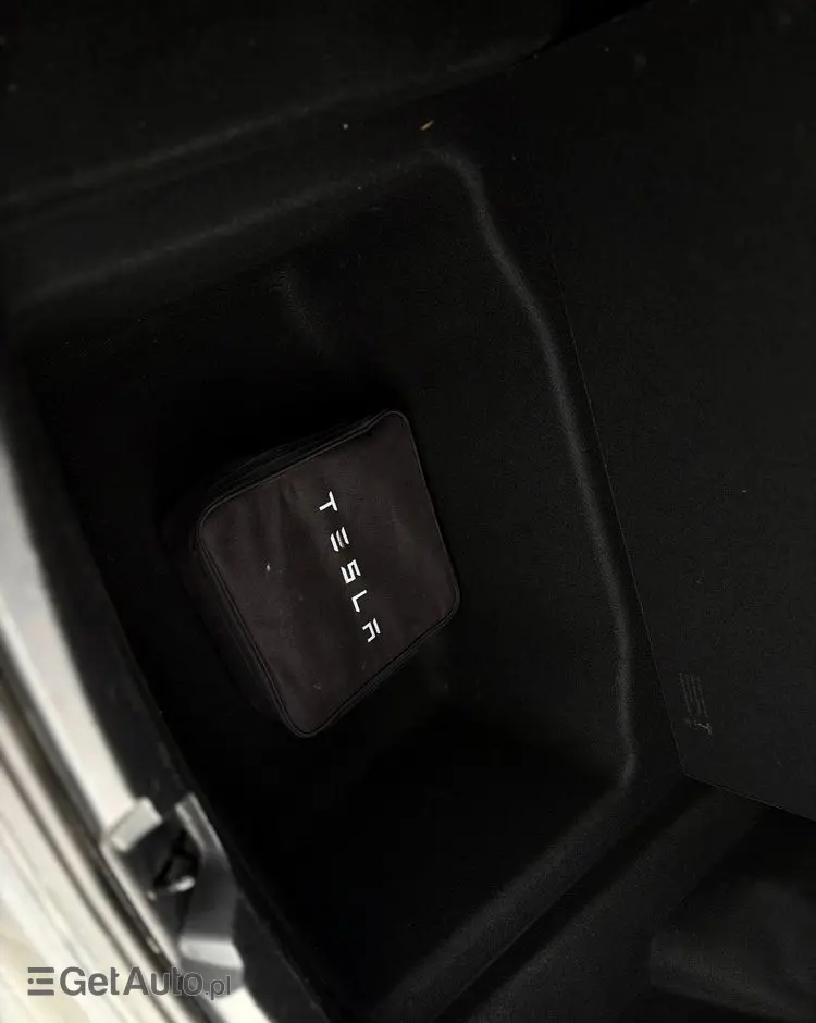 TESLA Model 3 Langstreckenbatterie Allradantrieb Dual Motor