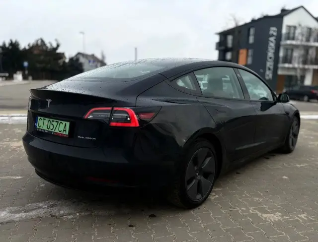 TESLA Model 3 Langstreckenbatterie Allradantrieb Dual Motor