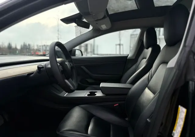 TESLA Model 3 Langstreckenbatterie Allradantrieb Dual Motor