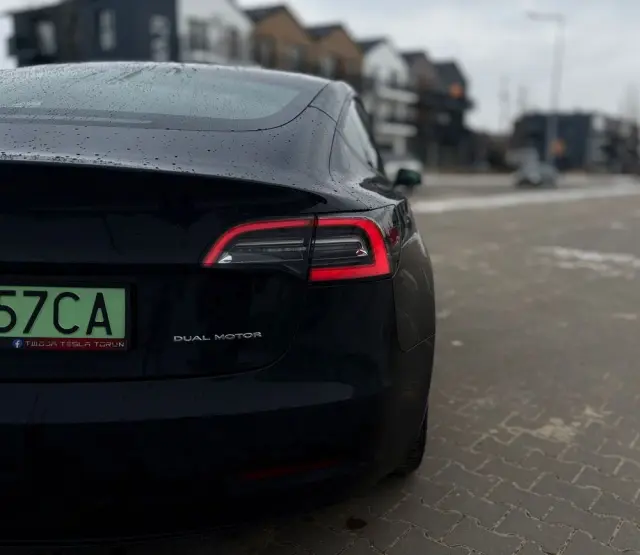 TESLA Model 3 Langstreckenbatterie Allradantrieb Dual Motor