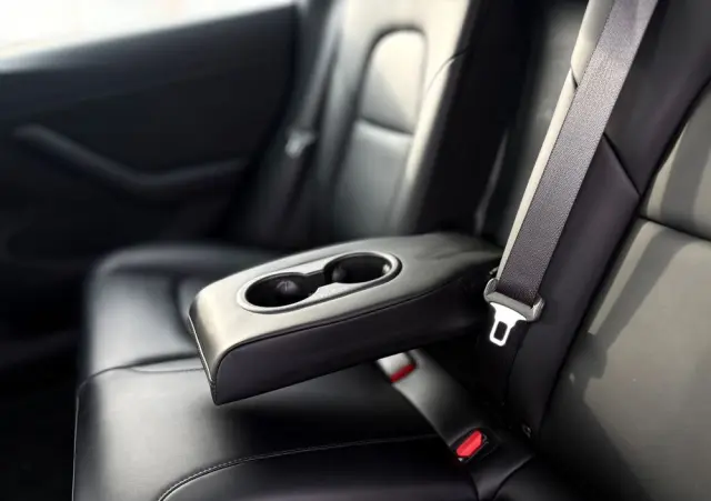 TESLA Model 3 Langstreckenbatterie Allradantrieb Dual Motor