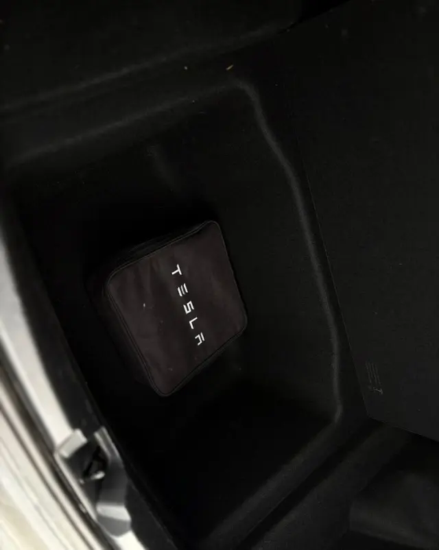 TESLA Model 3 Langstreckenbatterie Allradantrieb Dual Motor