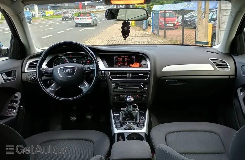 AUDI A4 
