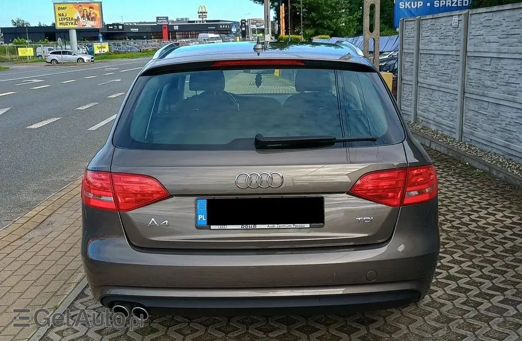 AUDI A4 