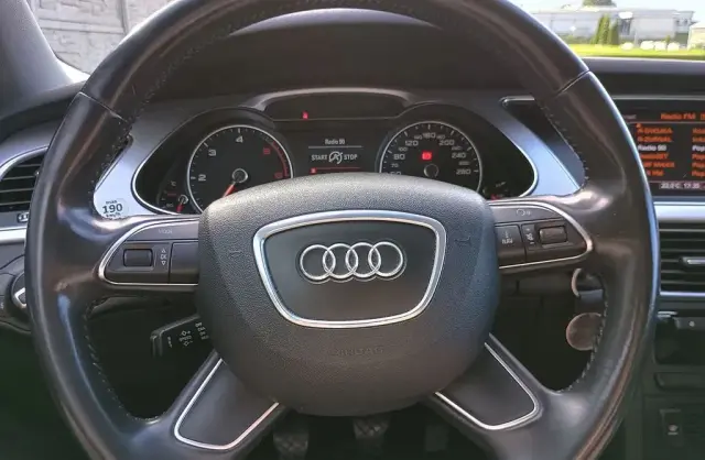 AUDI A4 
