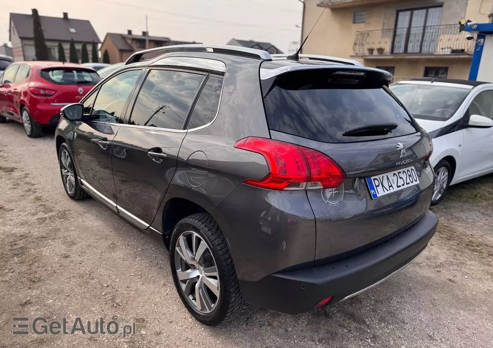 PEUGEOT 2008 1.2 Pure Tech Style S&S