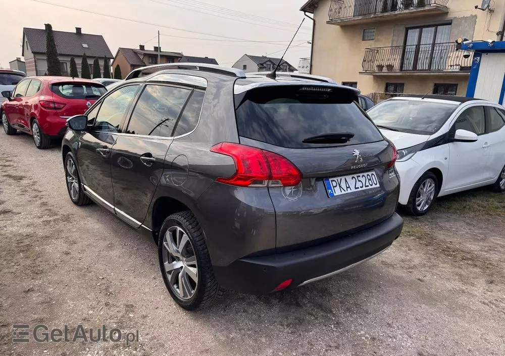 PEUGEOT 2008 1.2 Pure Tech Style S&S