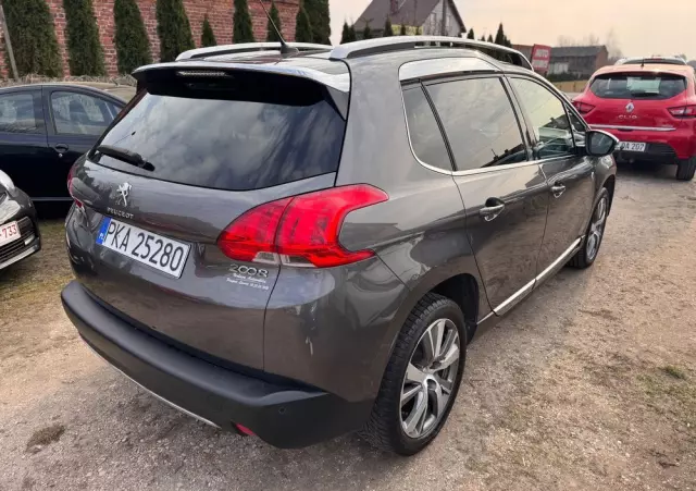 PEUGEOT 2008 1.2 Pure Tech Style S&S