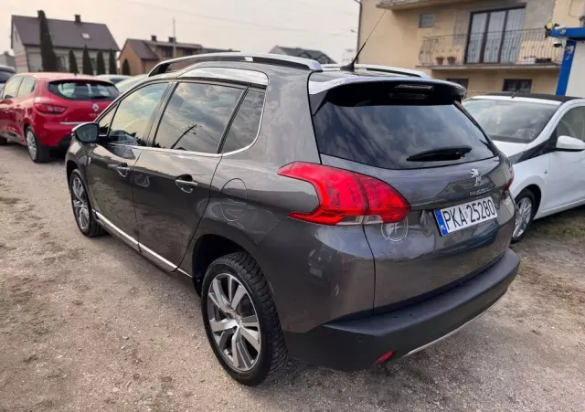 PEUGEOT 2008 1.2 Pure Tech Style S&S