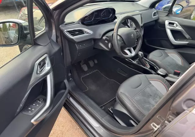 PEUGEOT 2008 1.2 Pure Tech Style S&S