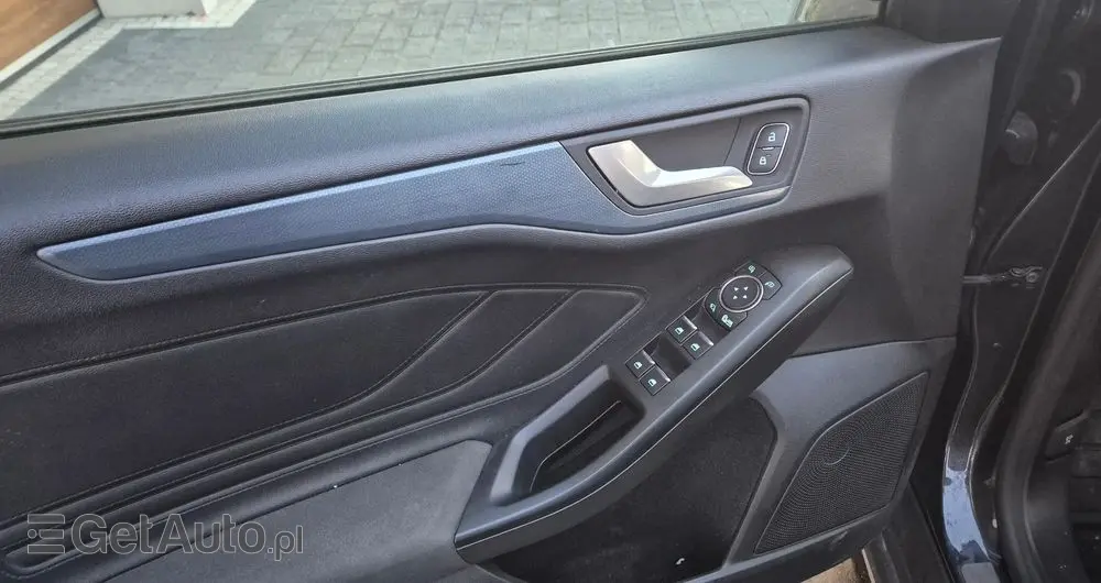 FORD Focus Ver-1-0-ecoboost-mhev-active-x