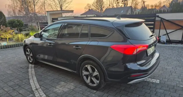 FORD Focus Ver-1-0-ecoboost-mhev-active-x