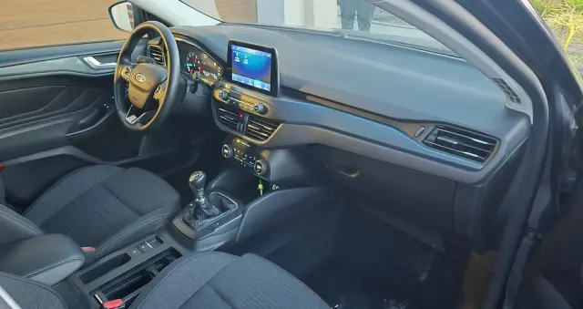 FORD Focus Ver-1-0-ecoboost-mhev-active-x