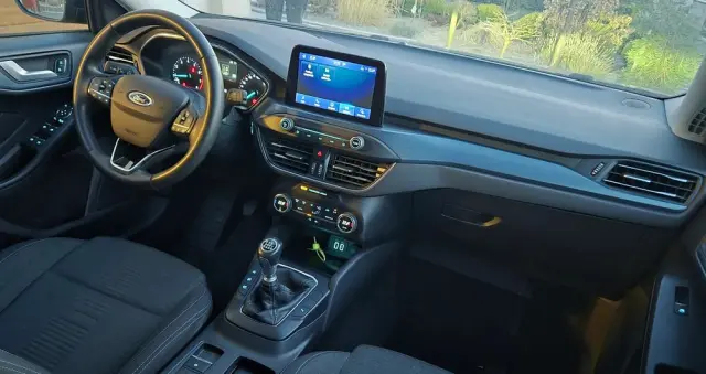 FORD Focus Ver-1-0-ecoboost-mhev-active-x