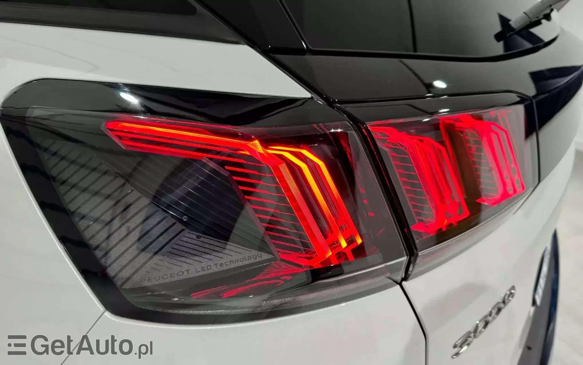 PEUGEOT 3008 1.2 PureTech Allure Pack S&S EAT8