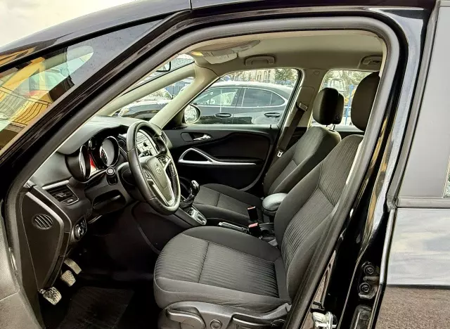 OPEL Zafira Tourer 2.0 CDTI Active