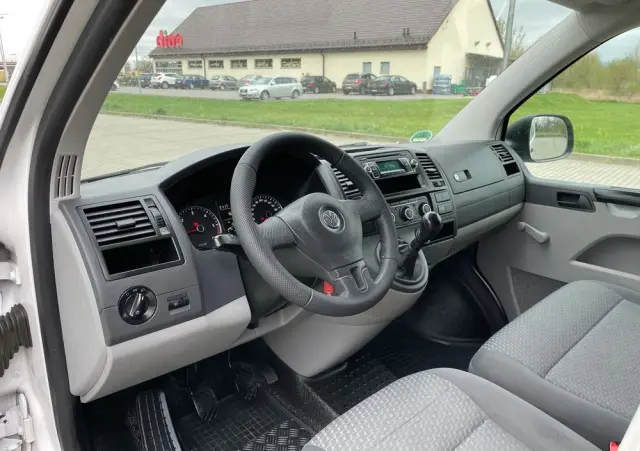 VOLKSWAGEN TRANSPORTER 