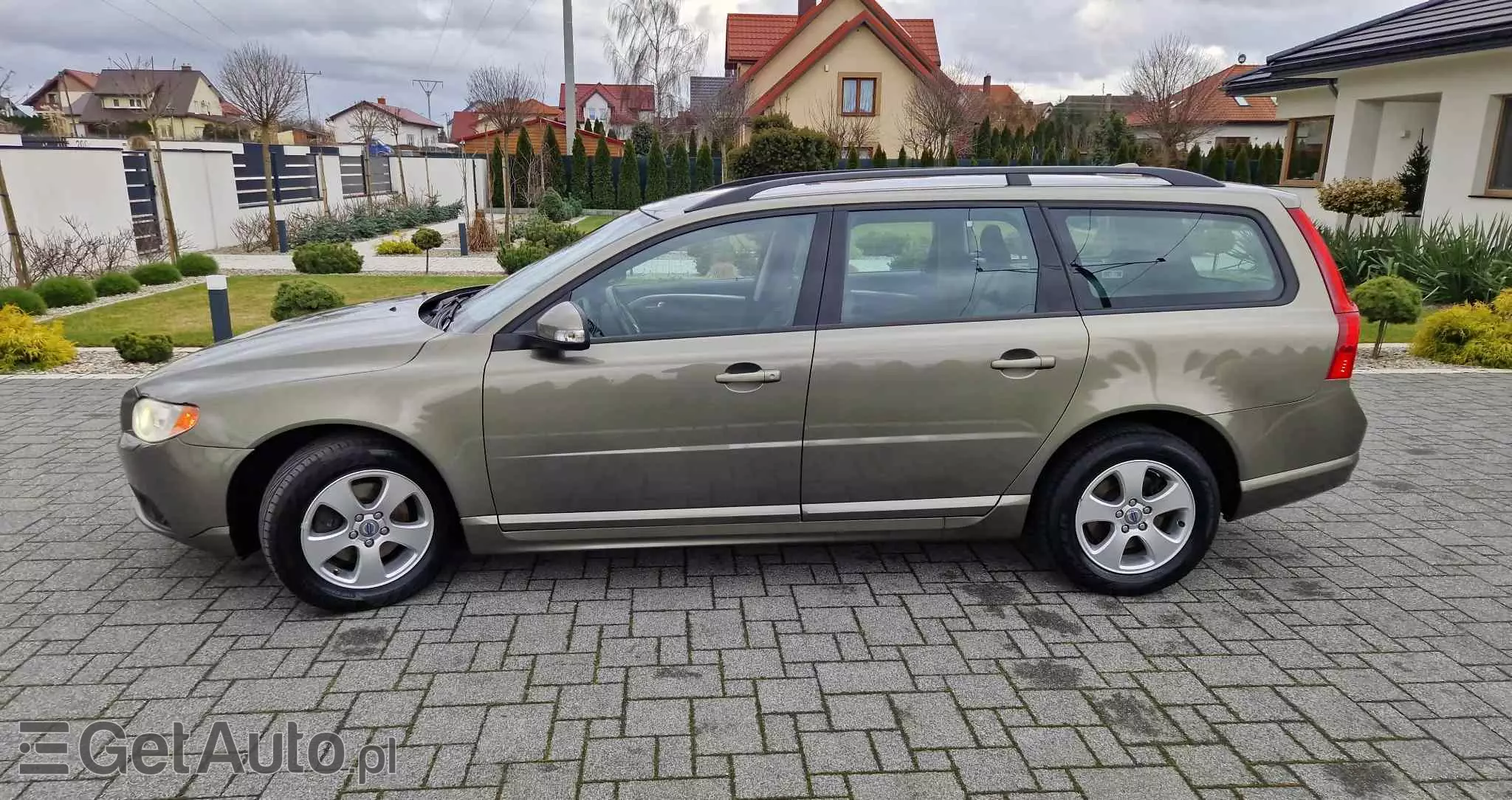 VOLVO V70 2.0 Summum
