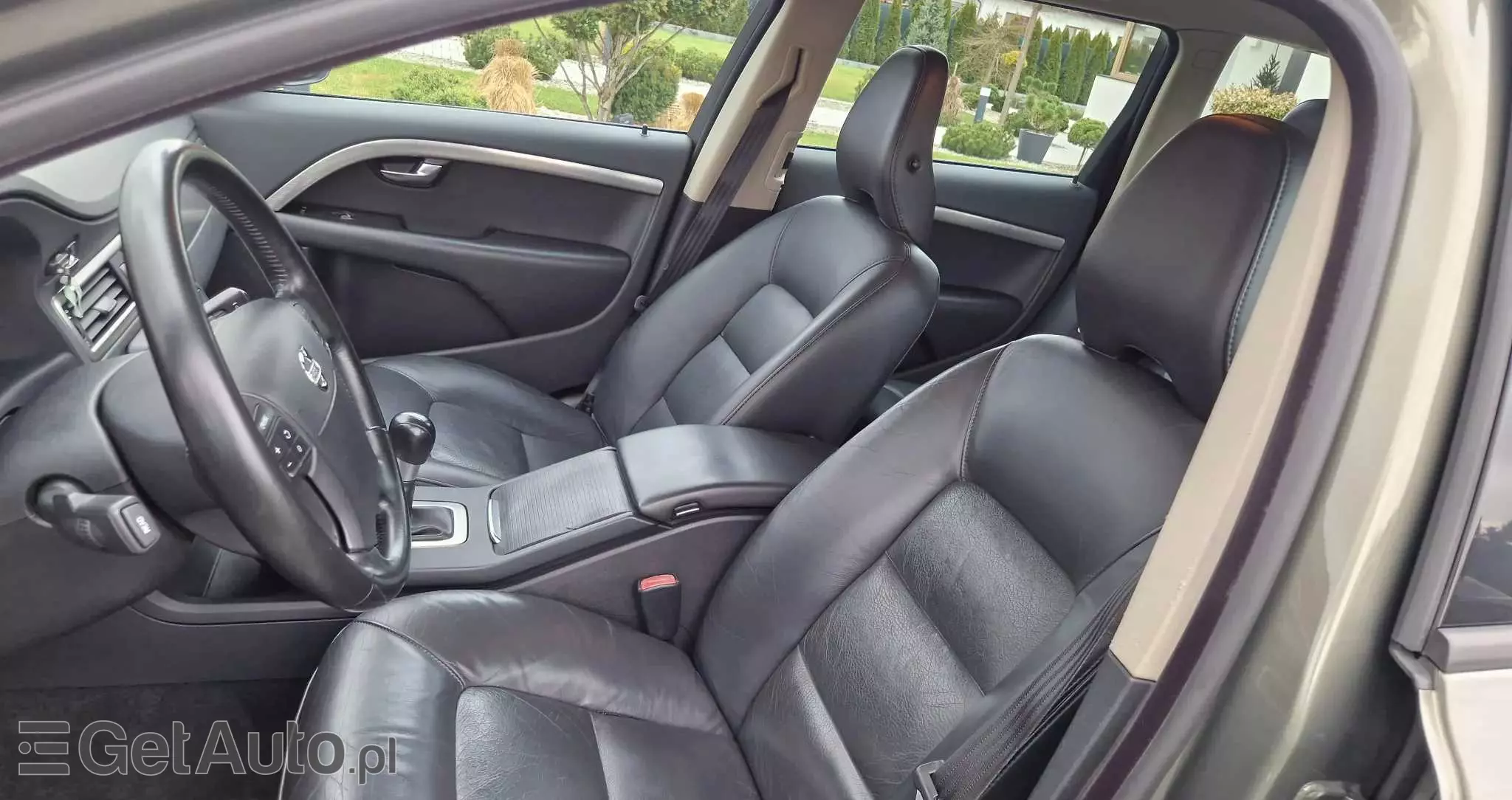 VOLVO V70 2.0 Summum