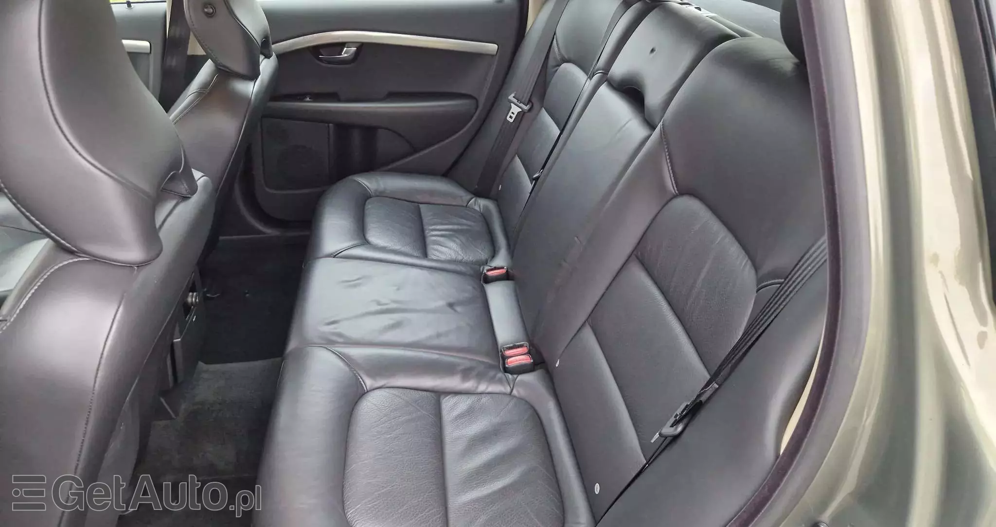 VOLVO V70 2.0 Summum