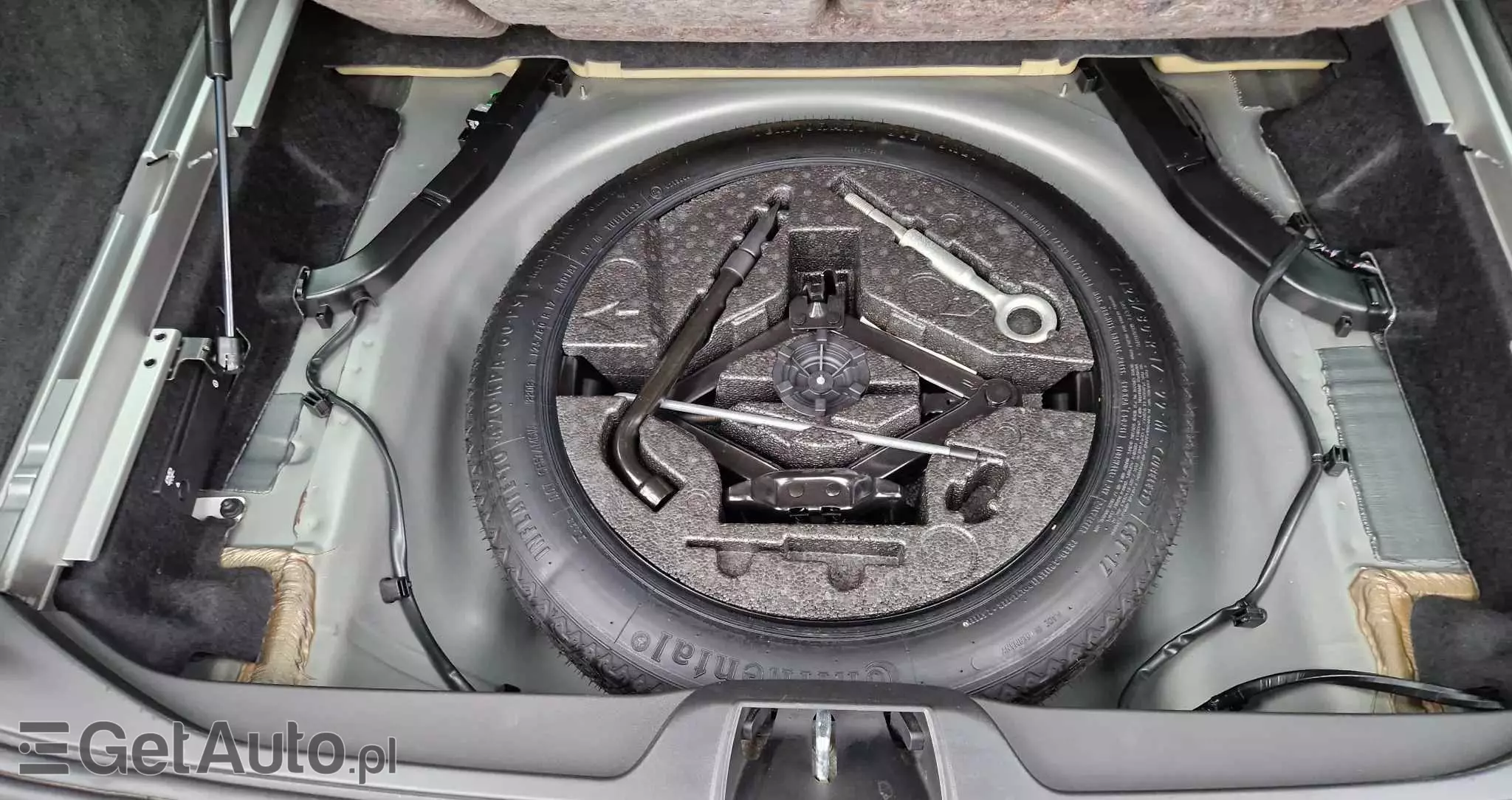 VOLVO V70 2.0 Summum