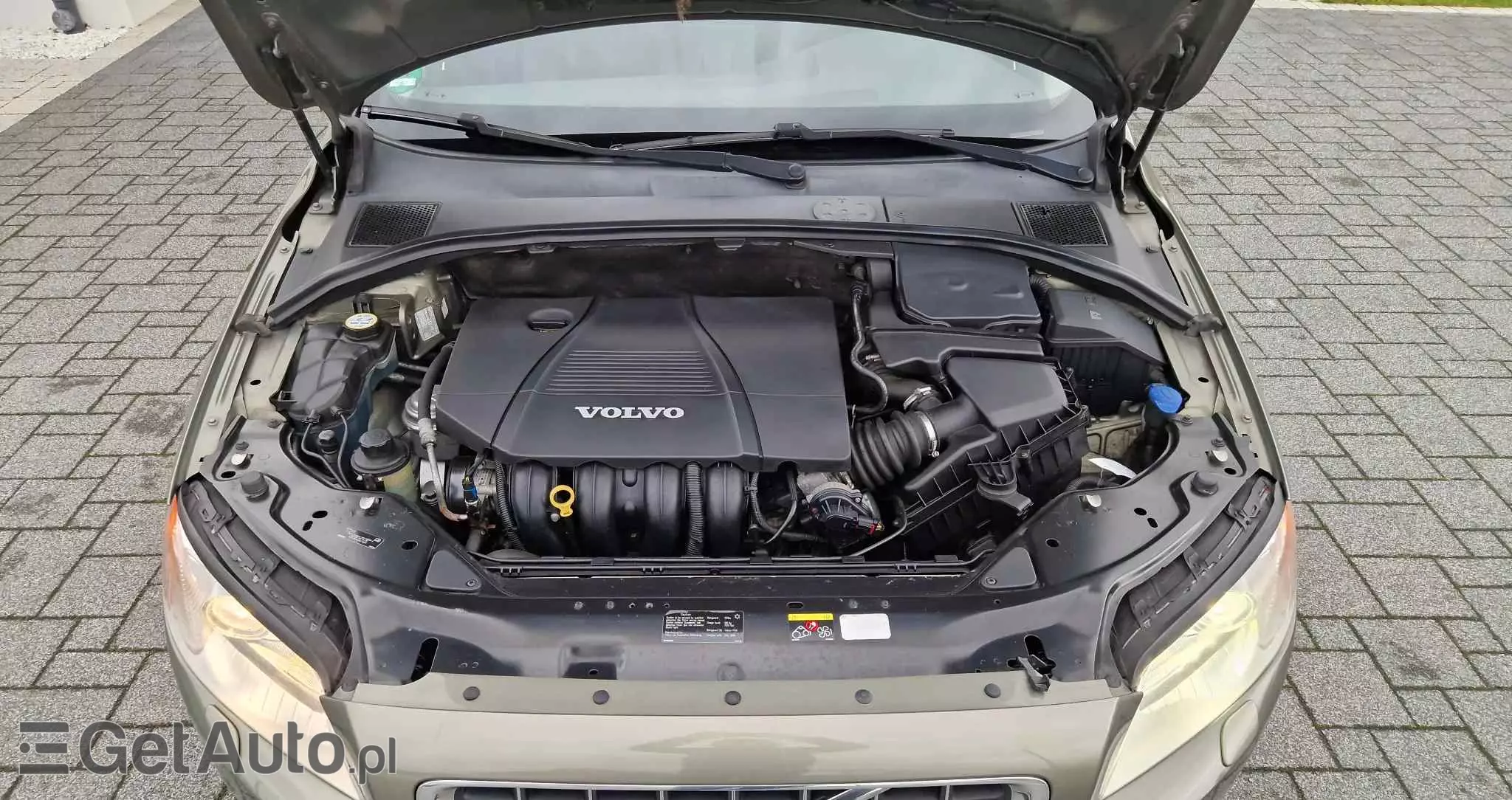 VOLVO V70 2.0 Summum