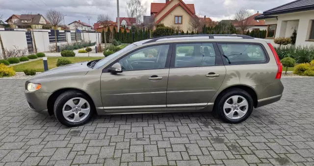 VOLVO V70 2.0 Summum