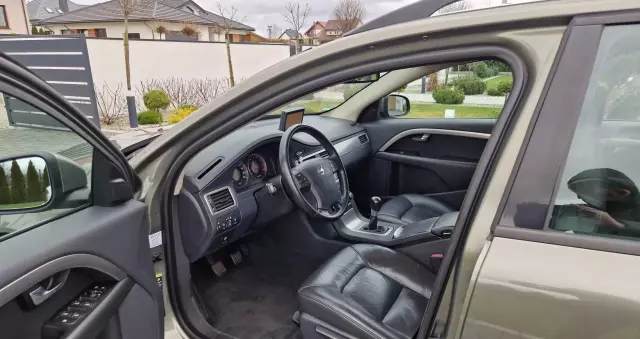 VOLVO V70 2.0 Summum