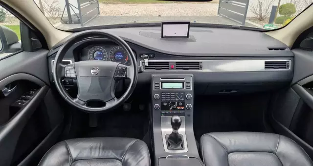 VOLVO V70 2.0 Summum