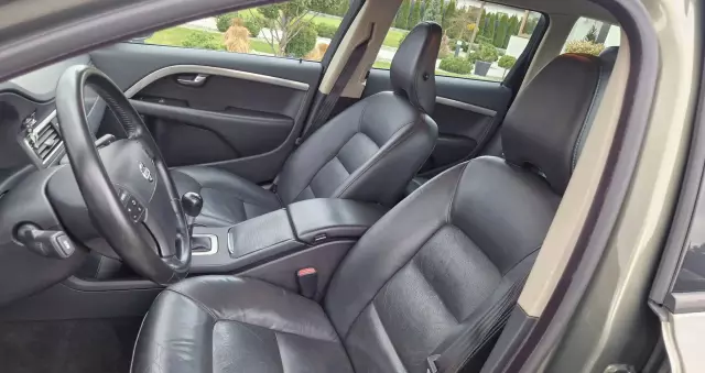 VOLVO V70 2.0 Summum