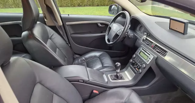 VOLVO V70 2.0 Summum