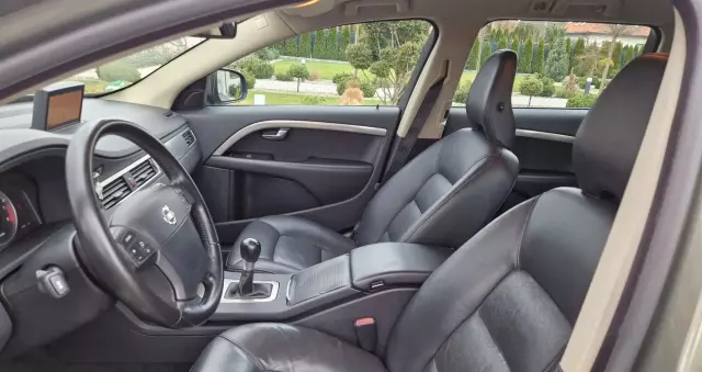 VOLVO V70 2.0 Summum