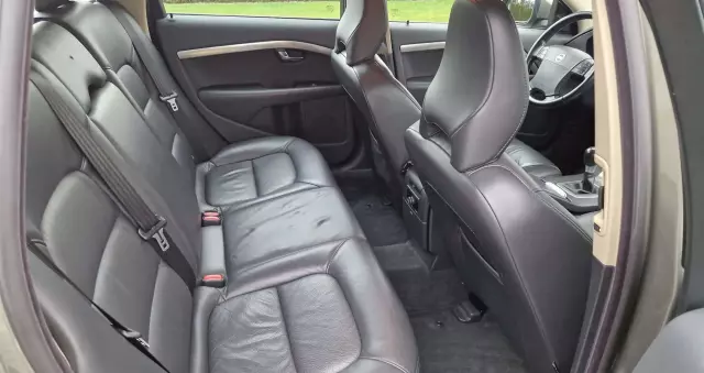 VOLVO V70 2.0 Summum