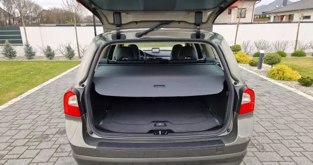 VOLVO V70 2.0 Summum