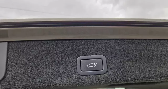 VOLVO V70 2.0 Summum