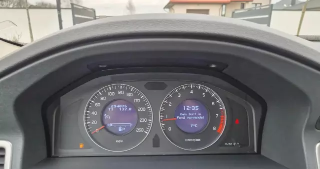 VOLVO V70 2.0 Summum