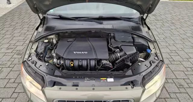 VOLVO V70 2.0 Summum