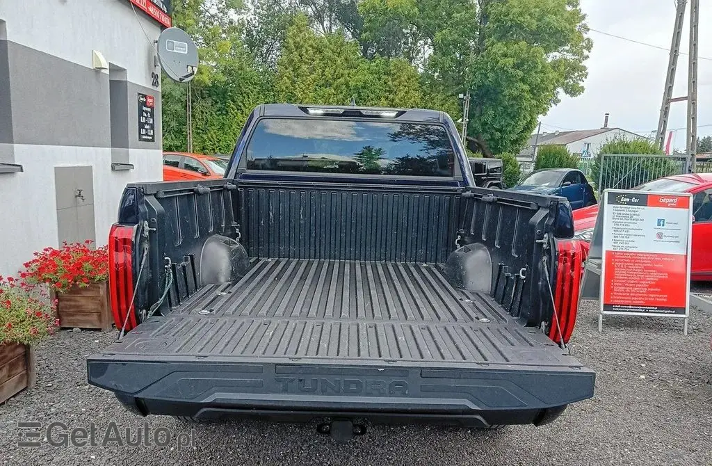 TOYOTA Tundra 