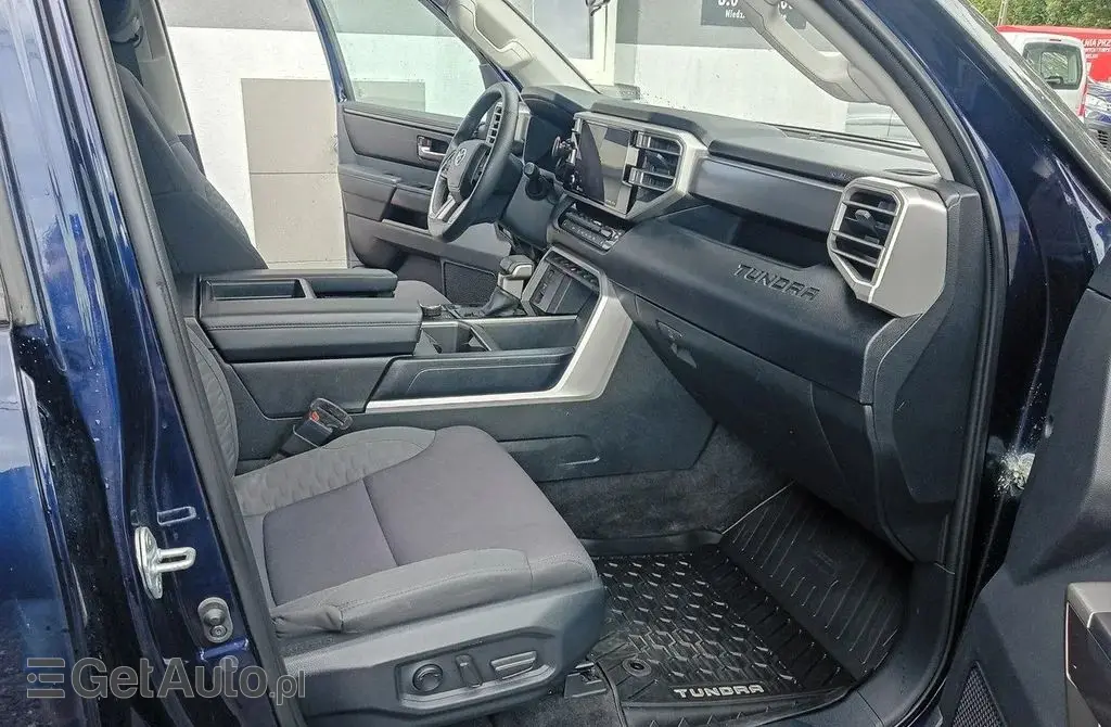 TOYOTA Tundra 