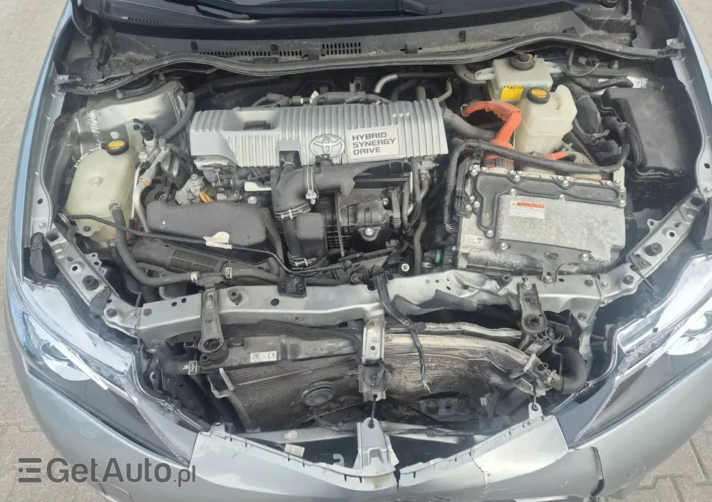 TOYOTA Auris 1.8 HSD Luna