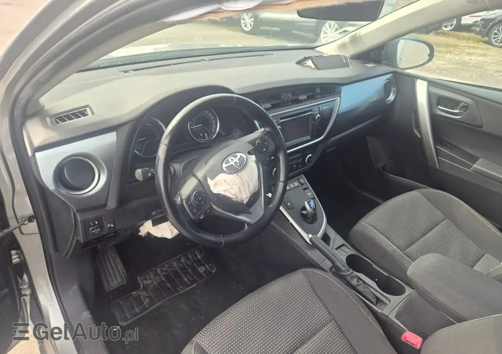 TOYOTA Auris 1.8 HSD Luna