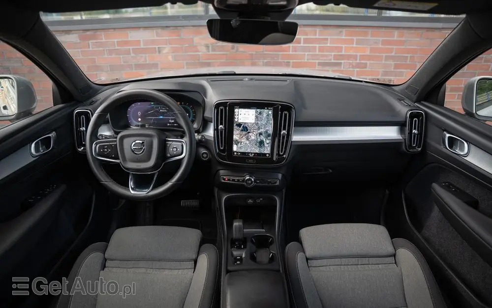 VOLVO XC 40 B3 Plus Bright