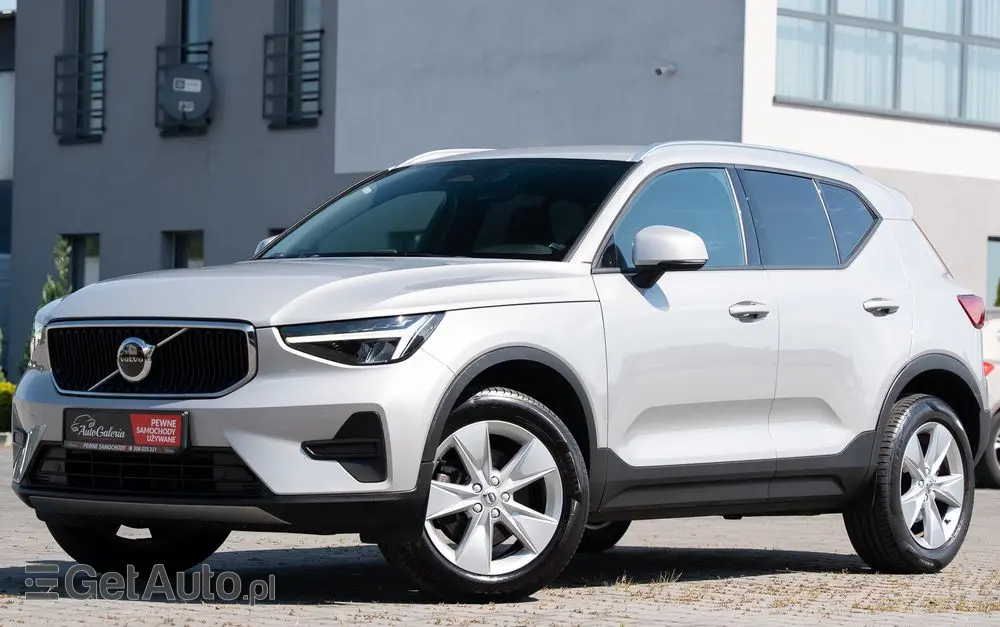 VOLVO XC 40 B3 Plus Bright