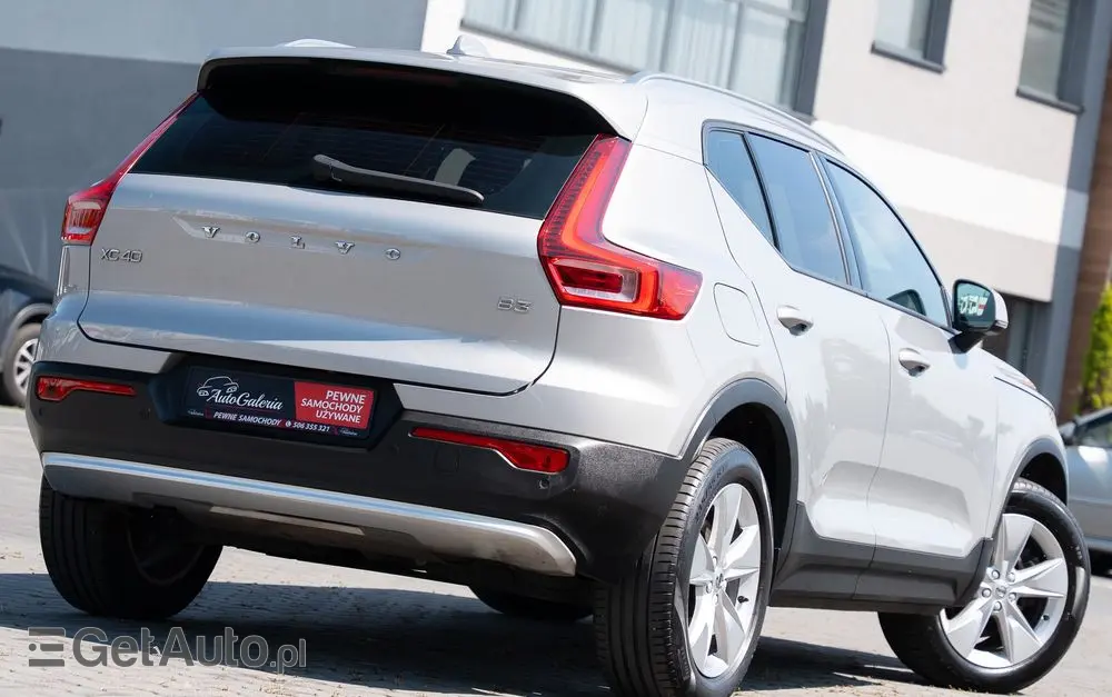 VOLVO XC 40 B3 Plus Bright